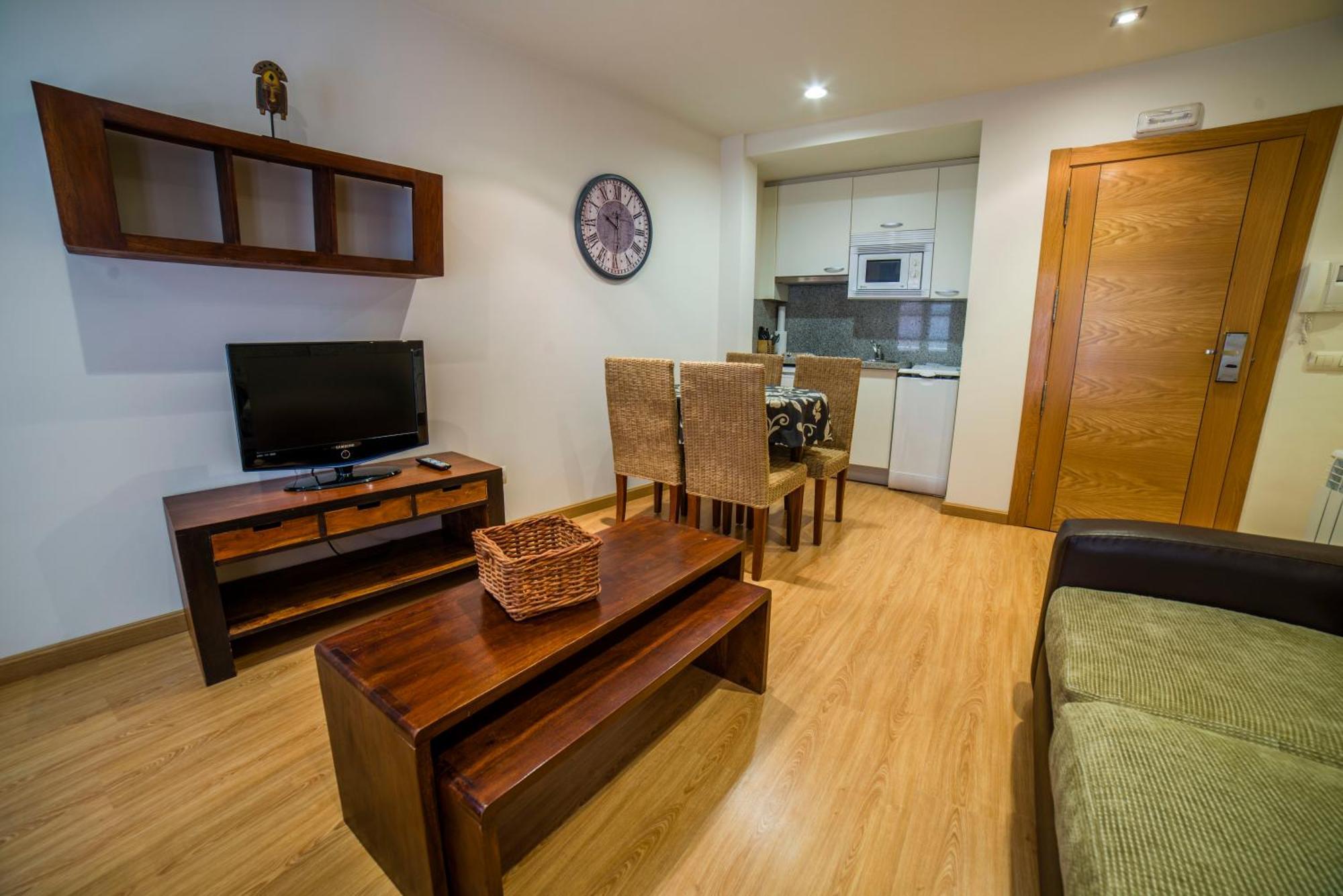 Apartamentos El Cordial De Fausto Llanes Bagian luar foto